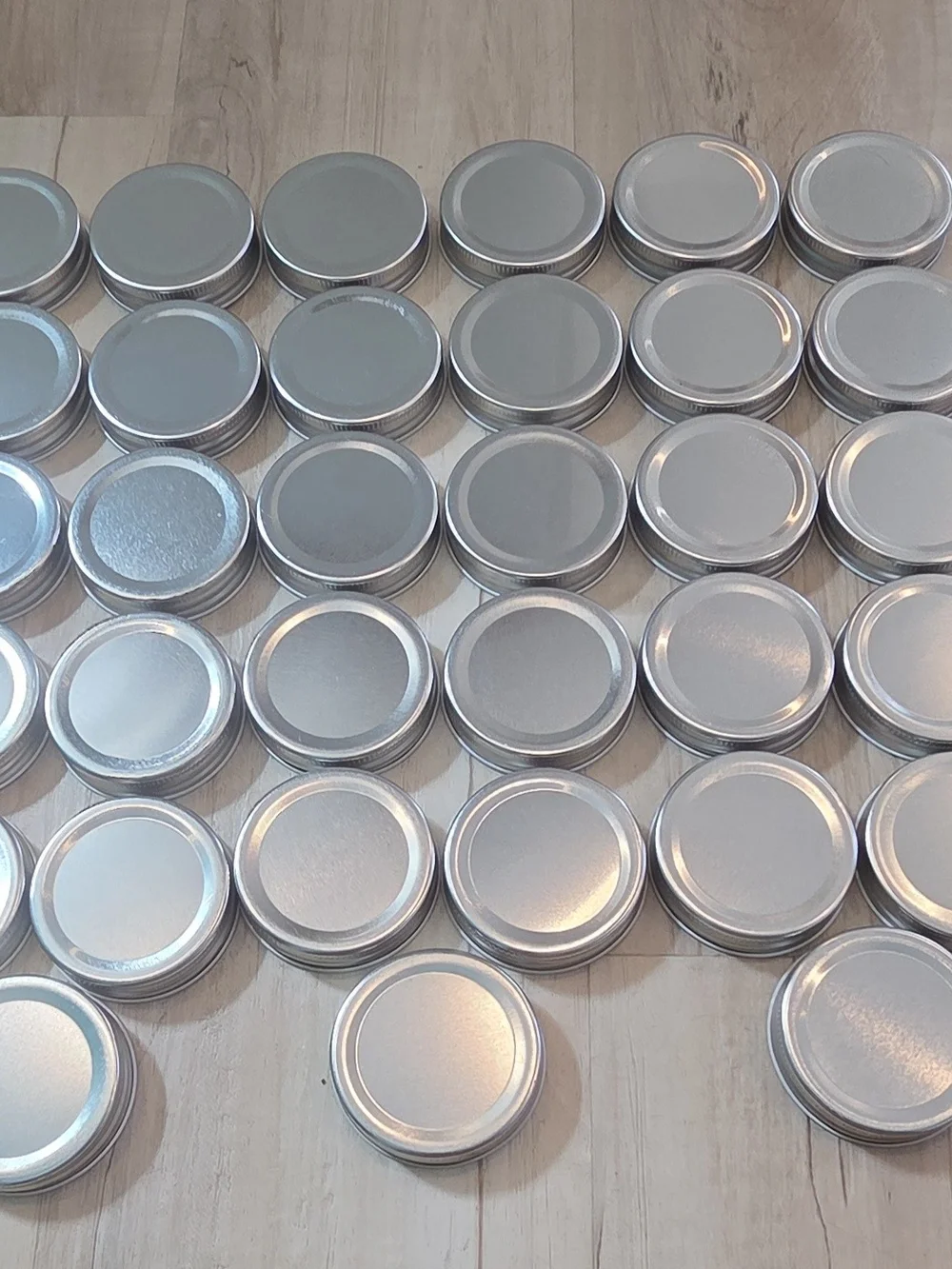 Silver Metal Screw-Top Metal Lids (33 Pack)